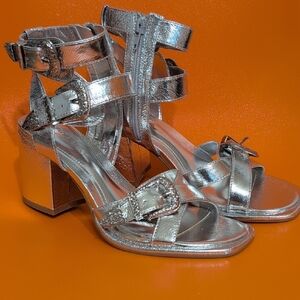 Silver Metallic Strappy Block Heel Sandals Size 8.5 (Fits 8)